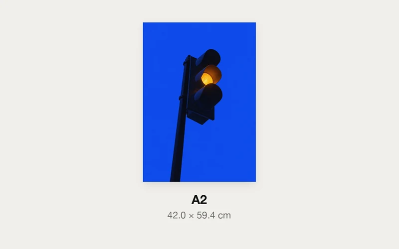 見上げた信号のA3とA2の大きさの比較